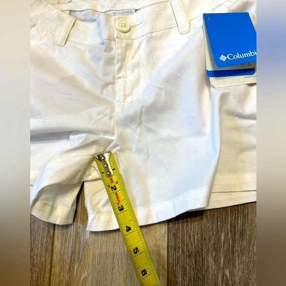 🛍️ NWT Columbia white 100% Cotton 4 inch shorts Size 4 excellent condition. - Picture 5 of 8